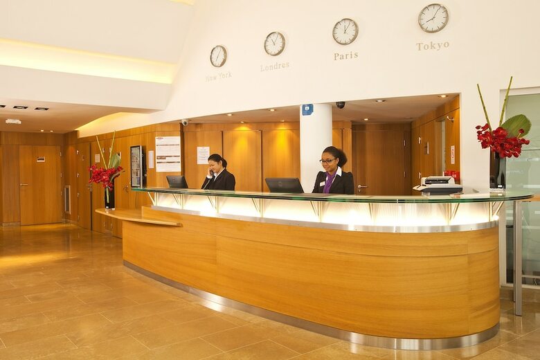Residhome Appart Hotel Paris-massy