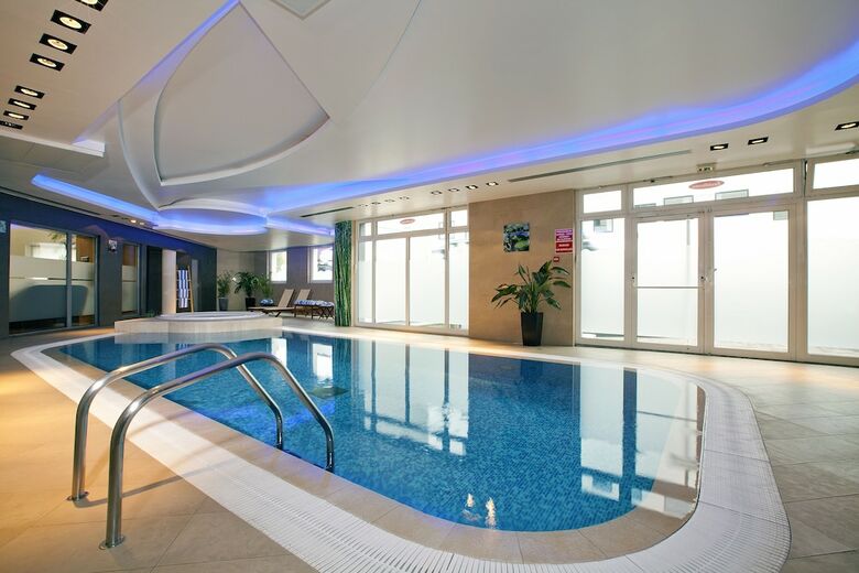 Residhome Appart Hotel Paris-massy