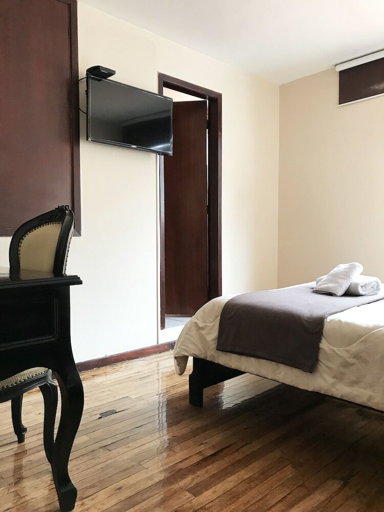 Hotel Muros Quito