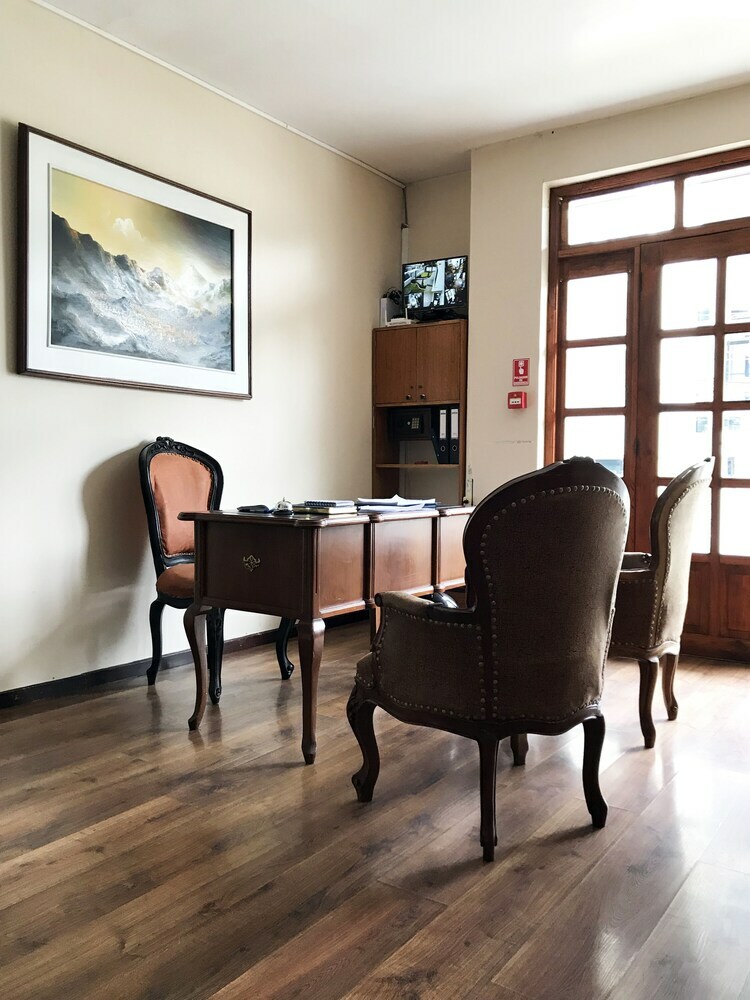 Hotel Muros Quito
