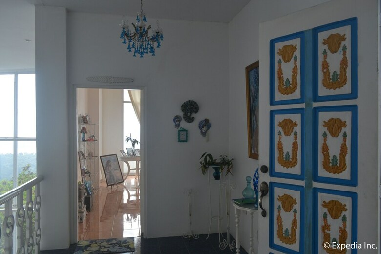 Bed & Breakfast Costiera Fermiliana Tagaytay