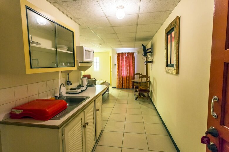 Hotel Sundeck Suites