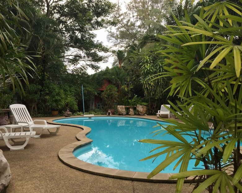 Hotel Mairood Resort