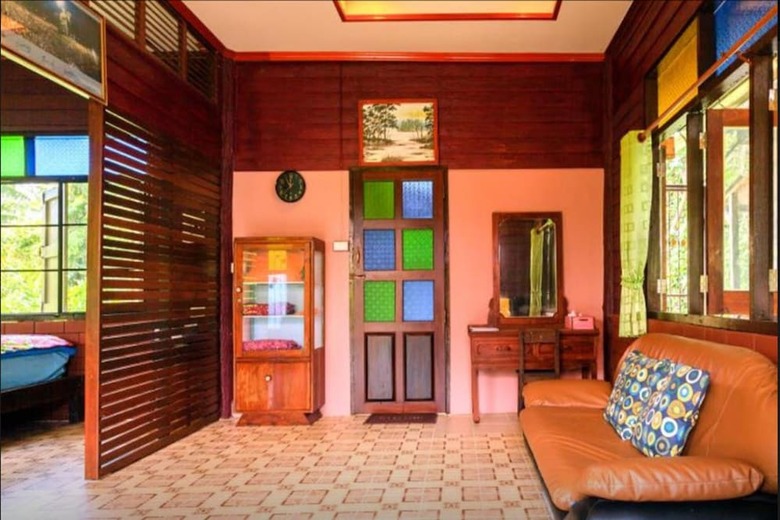 Hotel Pop Riverside Homestay