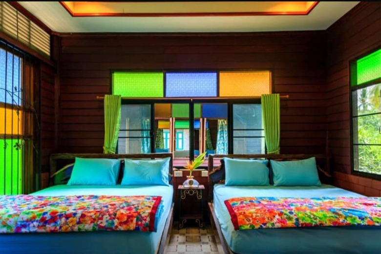 Hotel Pop Riverside Homestay