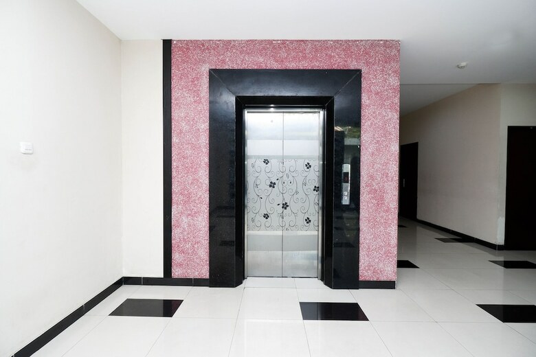 Capital O 1571 Utc Hotel Semarang