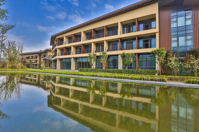 Hotel Holiday Inn Express Emei Mountain