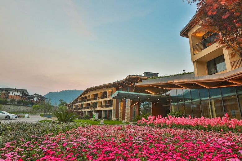 Hotel Holiday Inn Express Emei Mountain