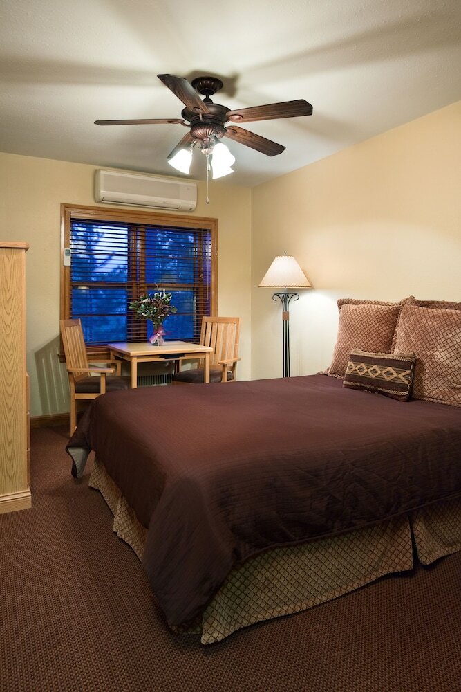 Posada Sylvan Lake Lodge At Custer State Park Resort