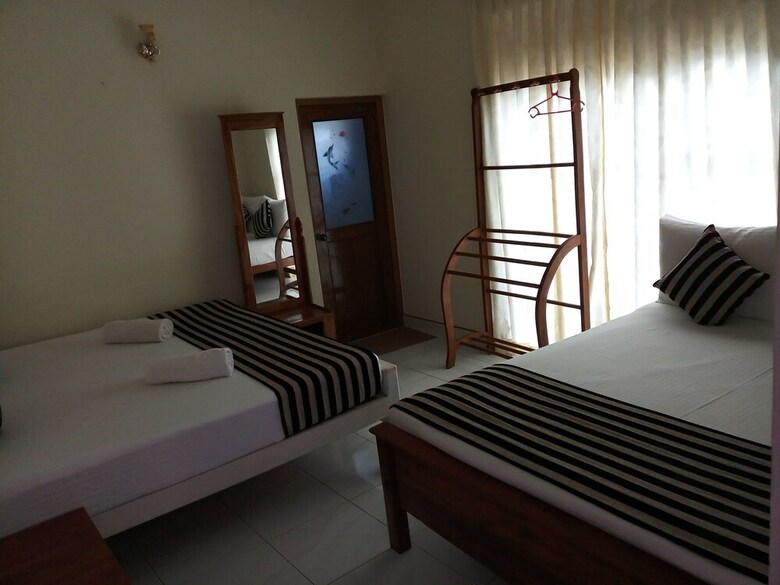 Hotel Heritage Lake View