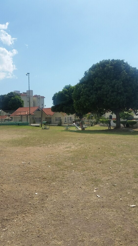 Apartamentos Oasis At Oaklands