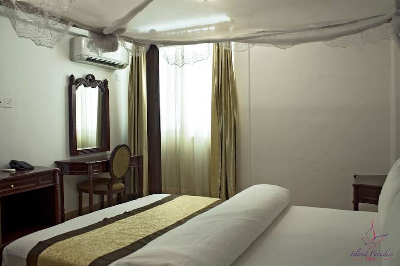 Hotel Island Paradise Inn