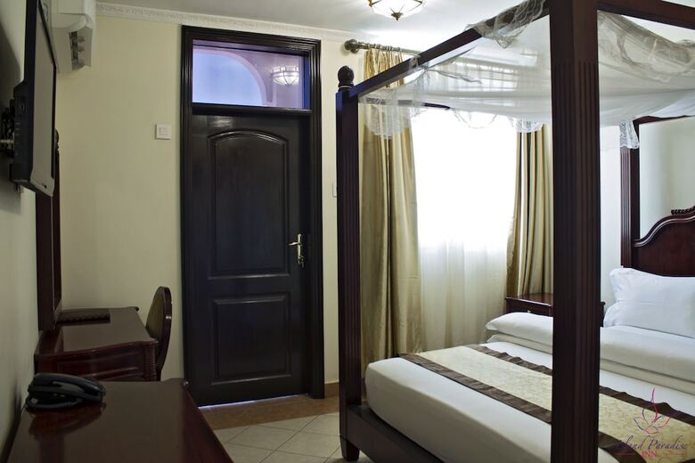 Hotel Island Paradise Inn