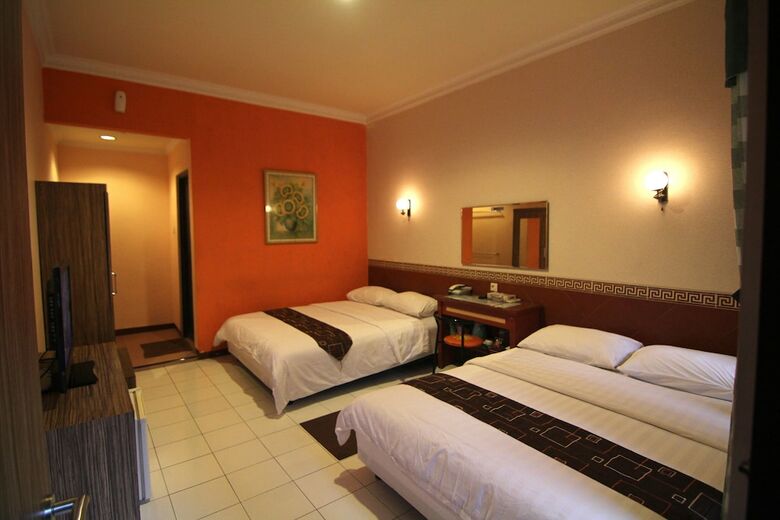 Patria Plaza Hotel