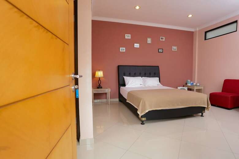 Hotel Reddoorz @ Sersan Bajuri
