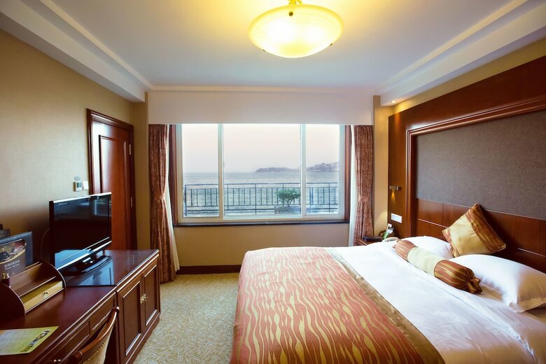 Yantai Golden Gulf Hotel