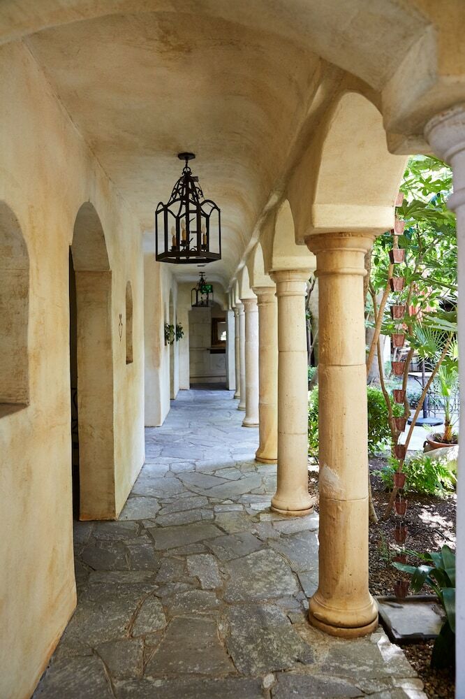 Hotel Kenwood Inn And Spa