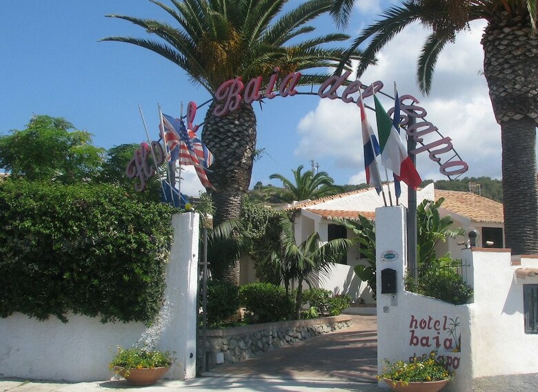 Hotel Baia Del Capo
