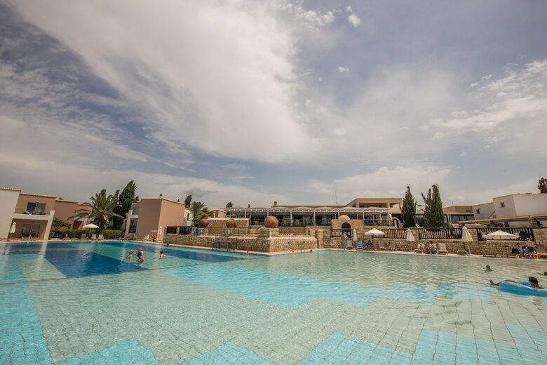 Hotel Akteon Holiday Village