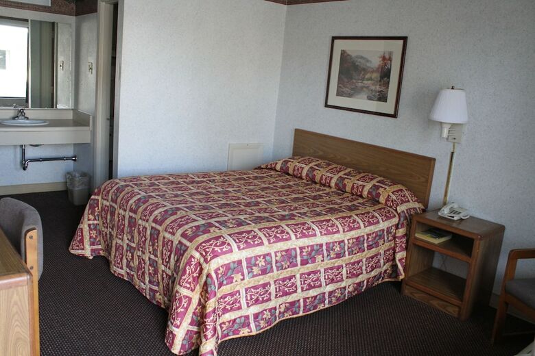 Motel Budget Host Inn Bristol