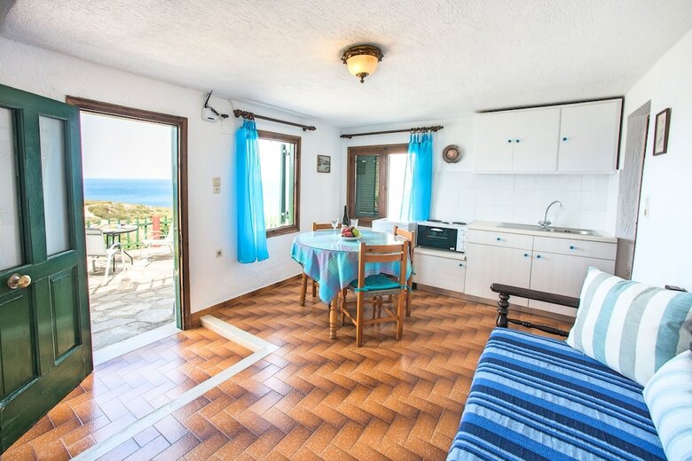 Apartamentos Anemone Seaside Traditional Homes