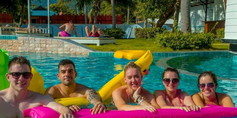Hostal Infinity Beach Club