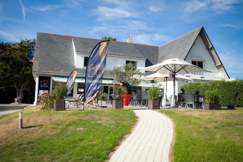 Hotel C�t� Lac