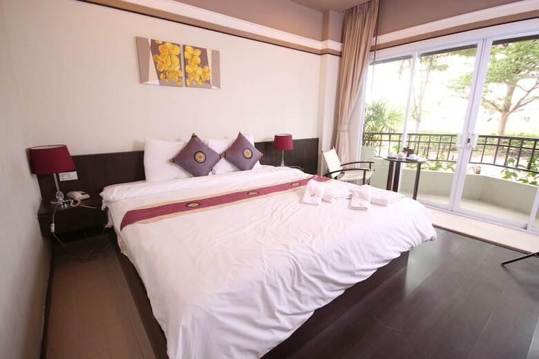 Narakul Resort Hotel