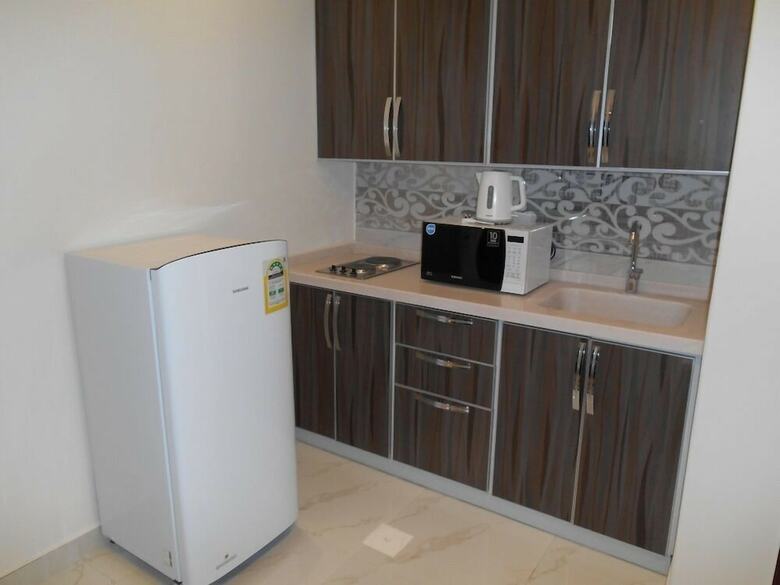 Hotel Julanar Alsharq Suites
