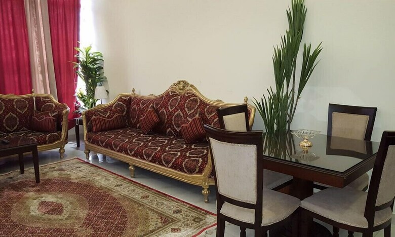 Hotel Julanar Alsharq Suites