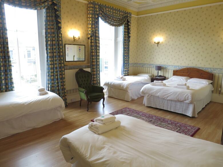 Hotel Thornfield House