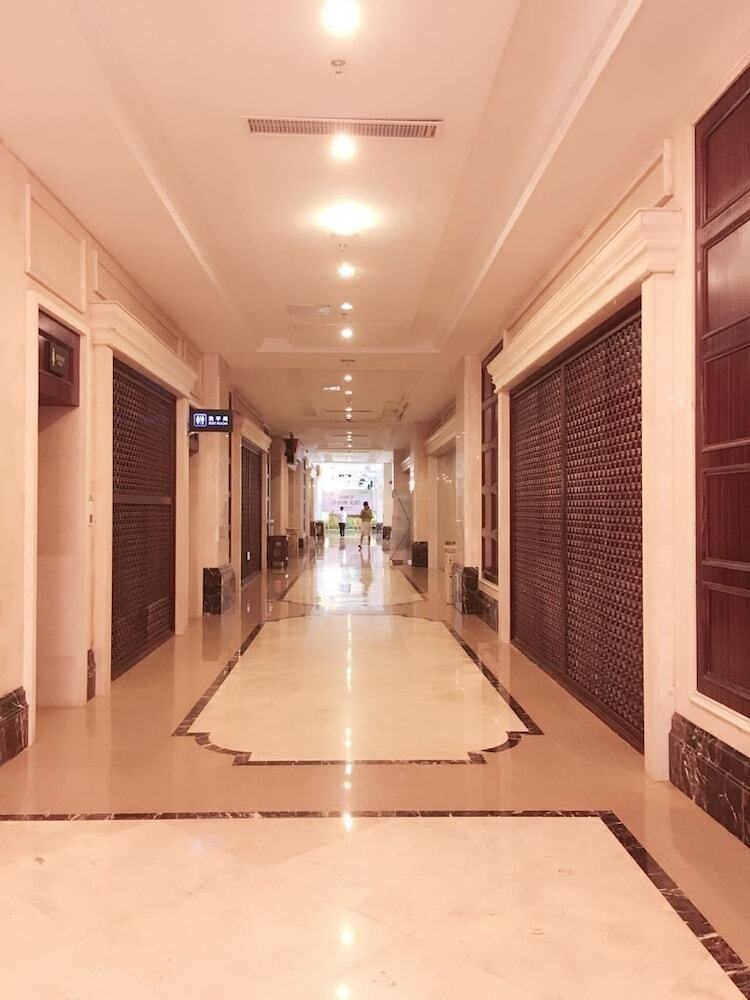 Country Garden Holiday Hotel