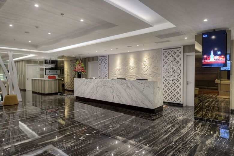 Platinum Adisucipto Hotel & Conference
