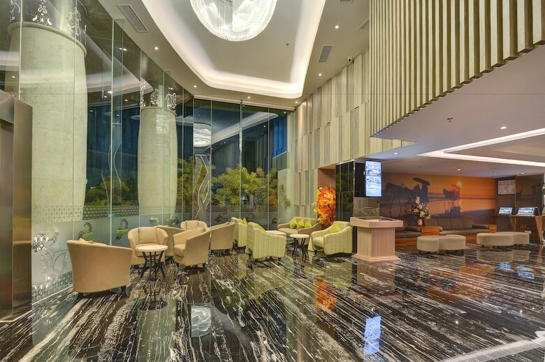 Platinum Adisucipto Hotel & Conference