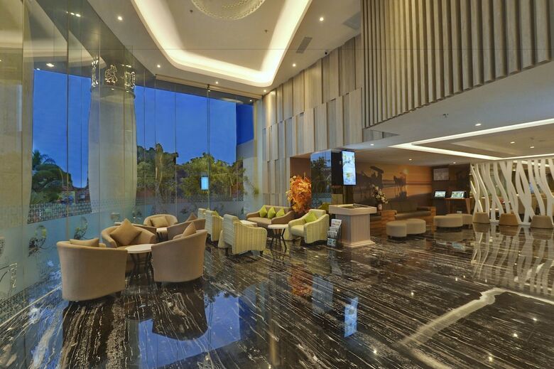 Platinum Adisucipto Hotel & Conference