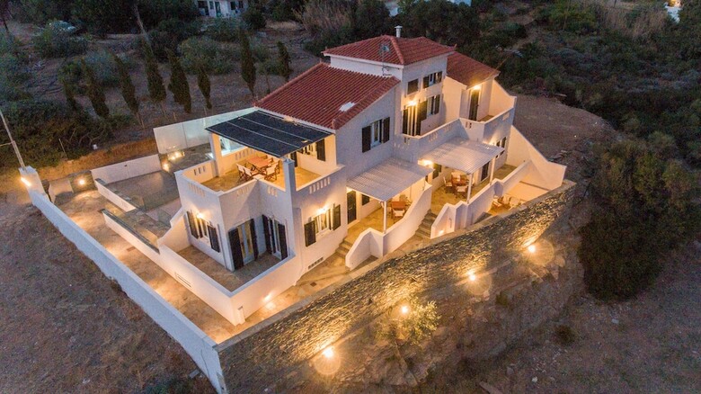 Luxury Family Apartment - Pool, Seaview, 200m Beach