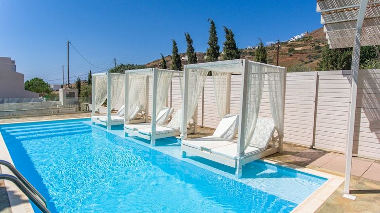 Luxury Family Apartment - Pool, Seaview, 200m Beach