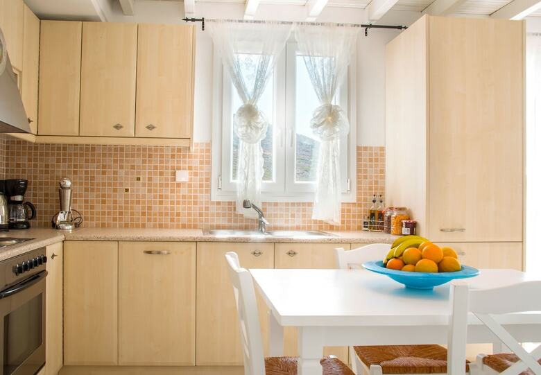 Luxury Family Apartment - Pool, Seaview, 200m Beach