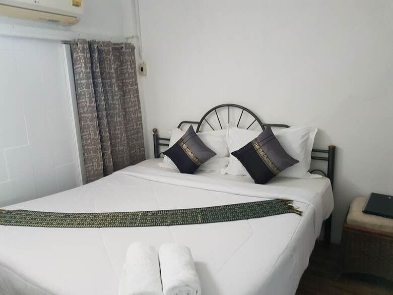 Hotel Chaam Guesthouse