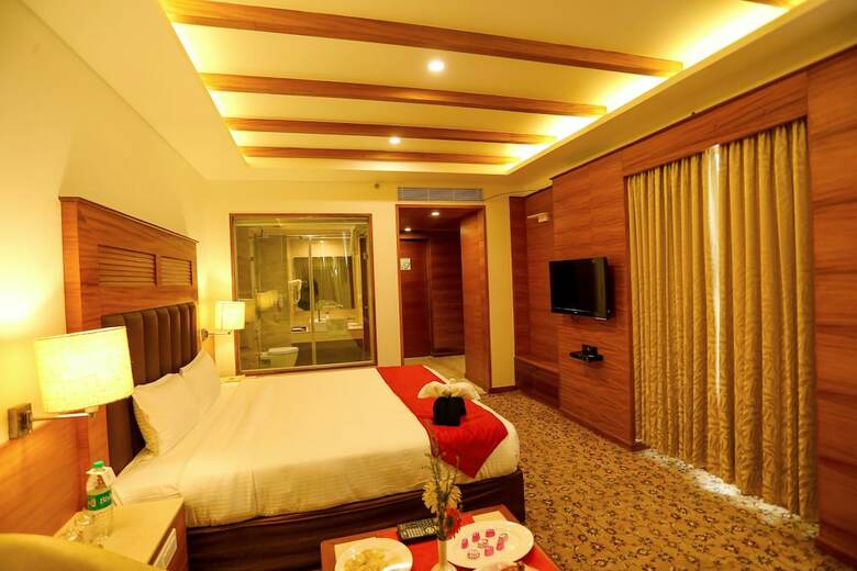 Hotel Sivaraj Holiday Inn