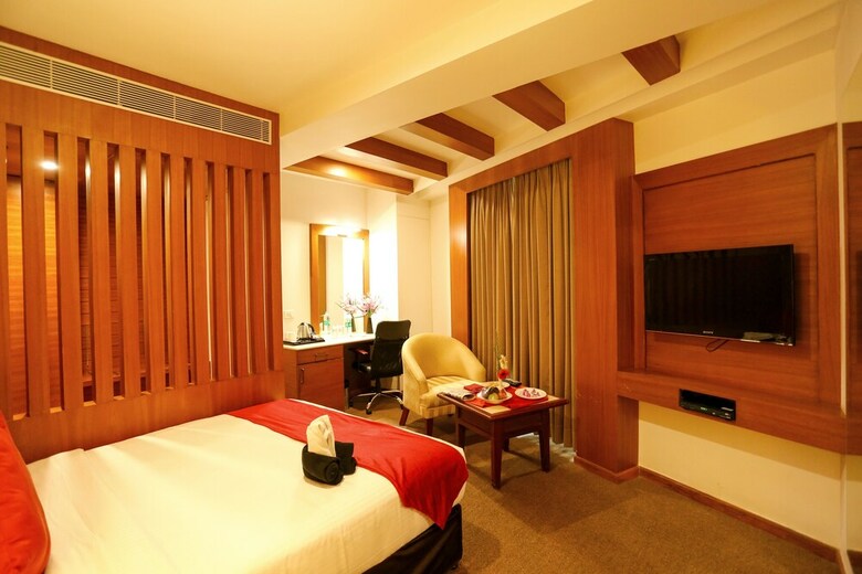 Hotel Sivaraj Holiday Inn