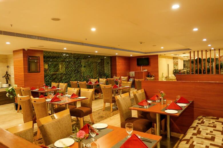 Hotel Sivaraj Holiday Inn