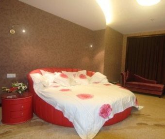 Byland Star Hotel