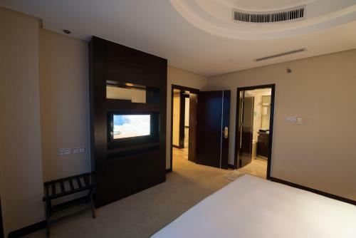 Yi Mei Plaza Hotel