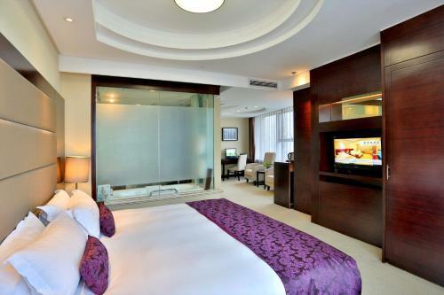 Yi Mei Plaza Hotel