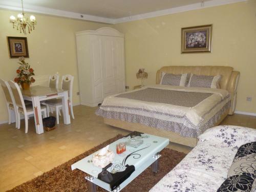 Dongsheng Apartment