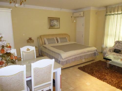 Dongsheng Apartment