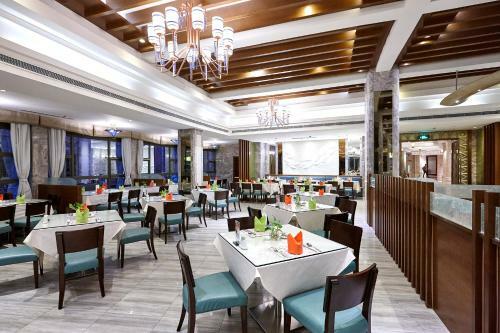 Tongli Lake View Hotel