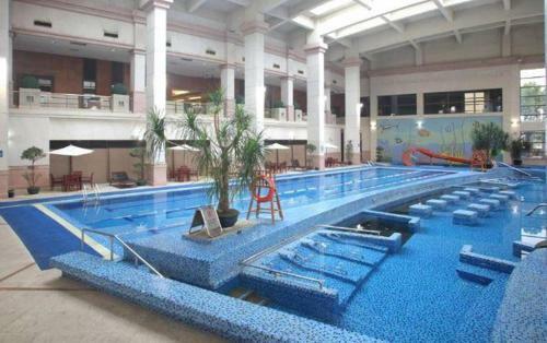 Tongli Lake View Hotel