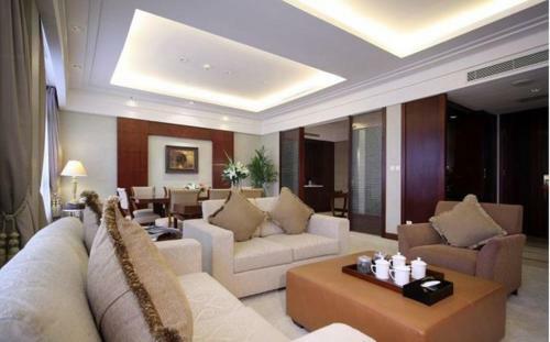 Tongli Lake View Hotel